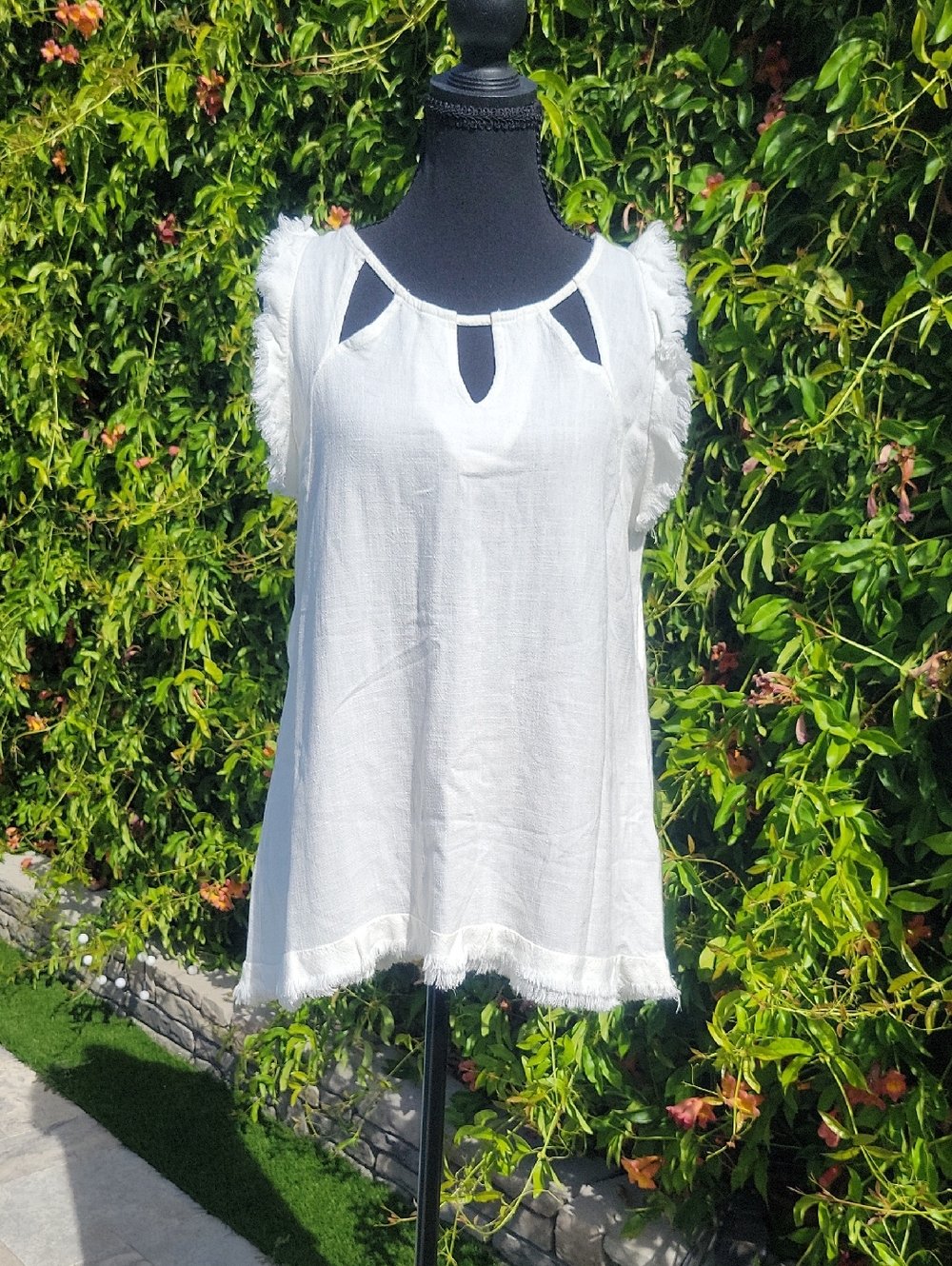 Umgee Ivory White Sleeveless Boho Fringe Keyhole Blouse S